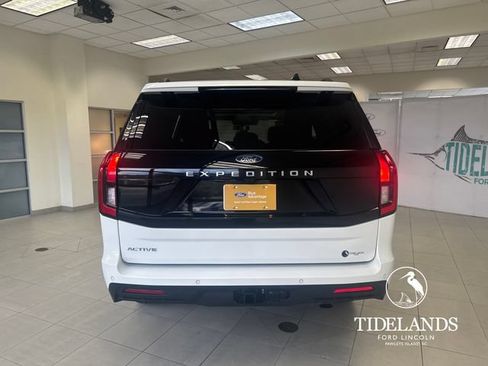 Certified 2025 Ford Expedition Active RWD image 7
