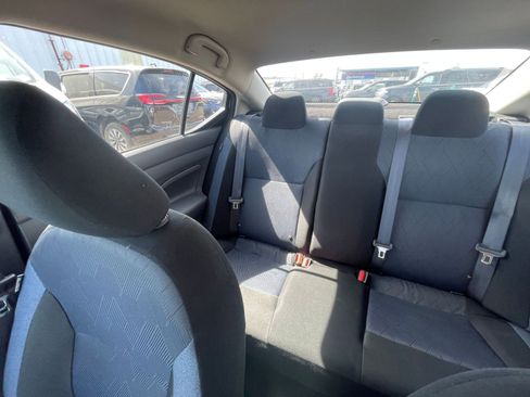 Used 2025 Nissan Versa SV FWD image 38