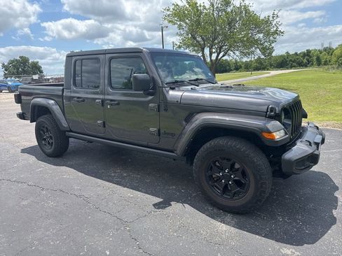Used 2022 Jeep Gladiator Sport AWD/4WD image 1