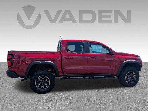 New 2026 Chevrolet Colorado ZR2 w/ Technology Package AWD/4WD image 24