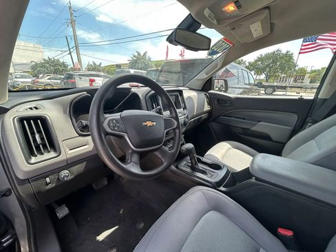 Used 2020 Chevrolet Colorado W/T w/ WT Convenience Package RWD image 14