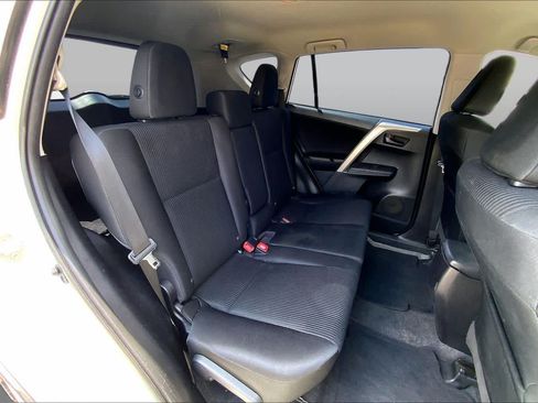 Used 2015 Toyota RAV4 LE FWD image 20