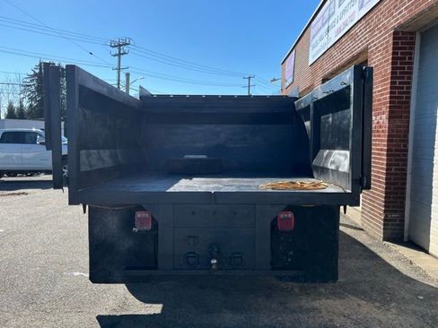 Used 2019 Ford F550 4x4 Crew Cab Super Duty w/ Power Equipment Group image 8