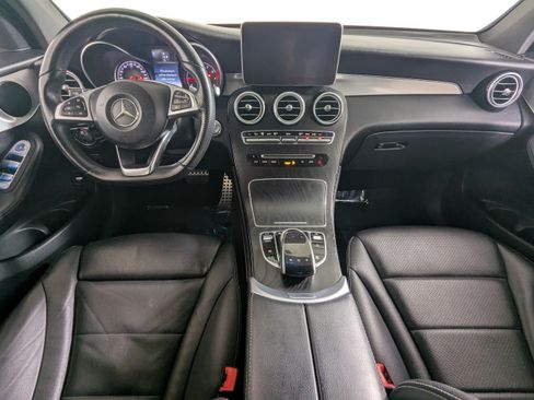 Used 2019 Mercedes-Benz GLC 300 image 8