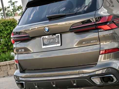 Used 2024 BMW X5 xDrive40i w/ M Sport Package AWD/4WD image 15