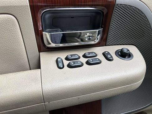Used 2007 Ford F150 Lariat RWD image 12
