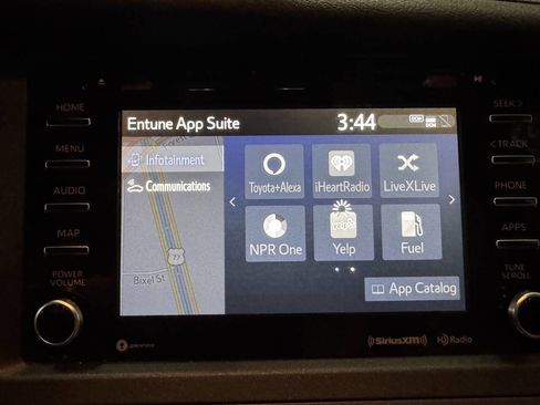 Used 2020 Toyota Sienna XLE 8 Passenger 4dr Mini Van image 27