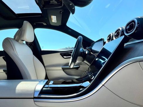 Used 2022 Mercedes-Benz C 300 4MATIC Sedan image 9
