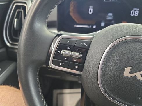 Certified 2024 Kia Sorento S AWD/4WD image 19