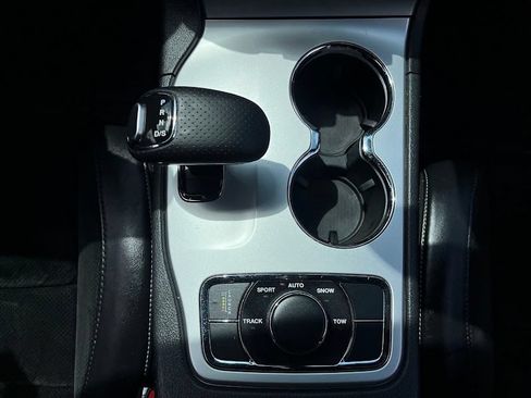 Used 2015 Jeep Grand Cherokee SRT AWD/4WD image 18