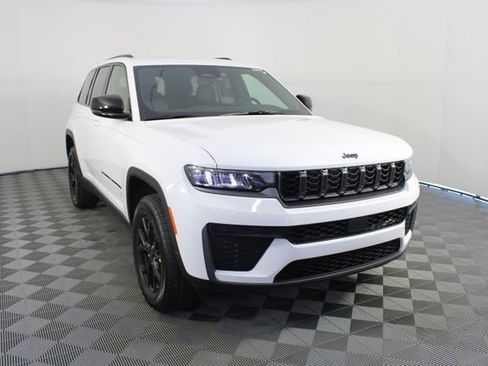New 2026 Jeep Grand Cherokee Altitude AWD/4WD image 26