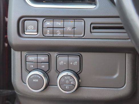 Used 2023 GMC Yukon AT4 AWD/4WD image 31