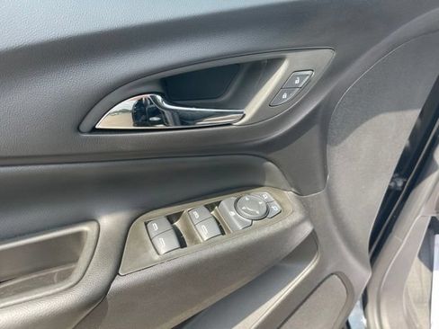 Used 2024 Chevrolet Equinox LT w/ LPO, Floor Liner Package FWD image 17