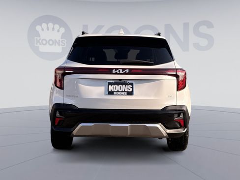 Used 2024 Kia Seltos EX image 5