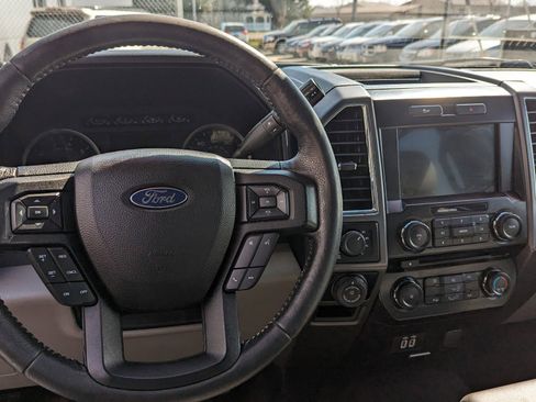 Used 2016 Ford F150 XLT w/ Equipment Group 302A Luxury AWD/4WD image 5