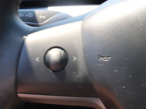 Used 2020 Tesla Model 3 Standard Range RWD image 11