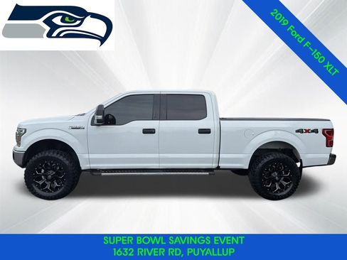 Used 2019 Ford F150 XLT w/ Trailer Tow Package image 3
