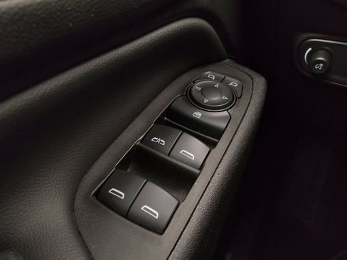 Used 2021 Chevrolet Equinox Premier AWD/4WD image 27