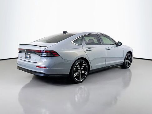 Used 2025 Honda Accord Sport image 7