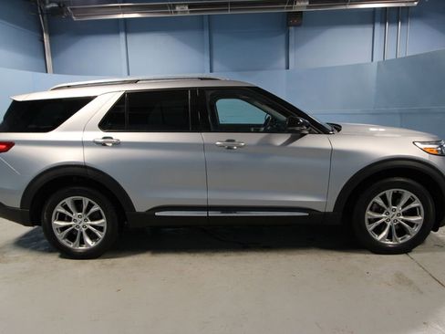 Used 2022 Ford Explorer Limited w/ Equipment Group 301A image 38