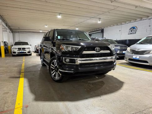 Used 2018 Toyota 4Runner Limited AWD/4WD image 6