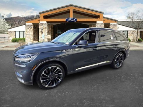 Used 2023 Lincoln Aviator Reserve w/ Equipment Group 201A image 1