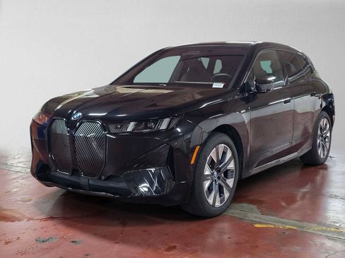Used 2026 BMW iX xDrive60 w/ Executive Package AWD/4WD image 7