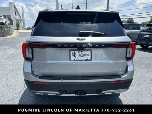 Used 2025 Ford Explorer Active w/ Active Comfort Package AWD/4WD image 6