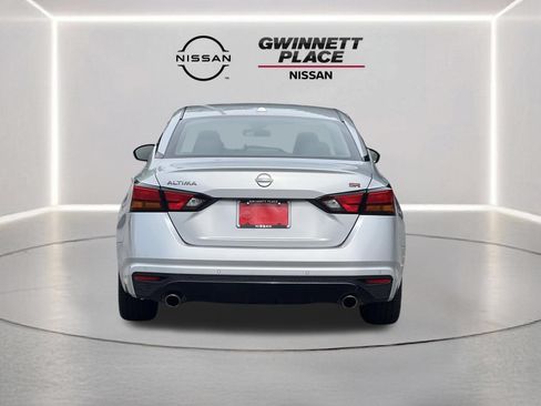 Used 2024 Nissan Altima 2.5 SR FWD image 24
