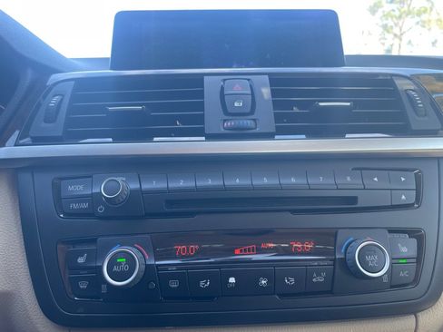 Used 2015 BMW 328i xDrive Sedan AWD/4WD image 23