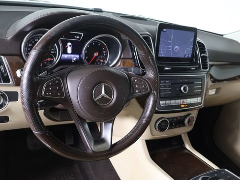 Used 2018 Mercedes-Benz GLS 550 4MATIC image 27