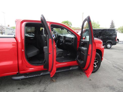 Used 2019 Chevrolet Silverado 1500 Custom w/ Custom Value Package AWD/4WD image 28