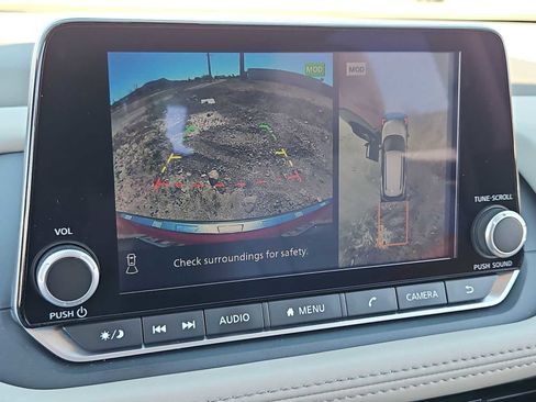 Used 2023 Nissan Rogue SL image 29