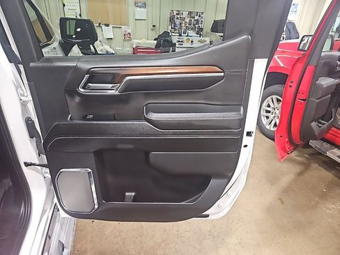 Used 2024 GMC Sierra 1500 Denali w/ Technology Package image 29