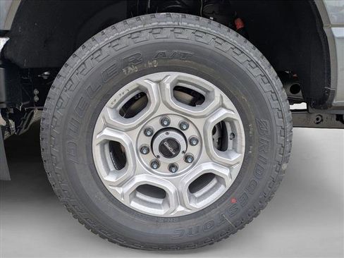 New 2026 Ford F250 XLT w/ FX4 Off-Road Package image 24