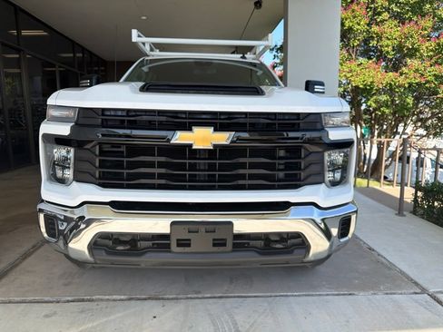 Used 2024 Chevrolet Silverado 2500 W/T w/ WT Convenience Package RWD image 5