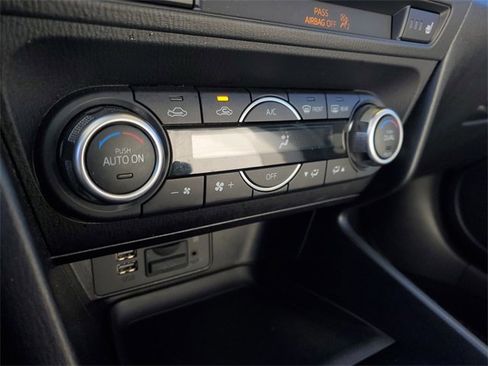 Used 2018 MAZDA MAZDA3 Grand Touring image 29