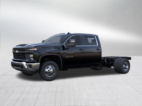 New 2026 Chevrolet Silverado 3500 W/T AWD/4WD image 2