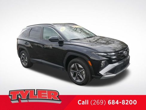 Used 2025 Hyundai Tucson SEL image 1