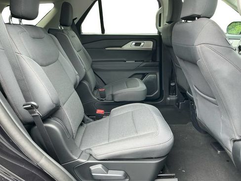 Used 2026 Ford Explorer Active AWD/4WD image 18