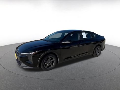 Used 2025 Kia K4 FWD image 8