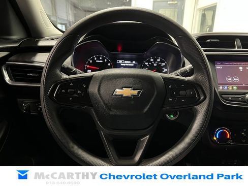 Used 2023 Chevrolet TrailBlazer LT FWD image 12