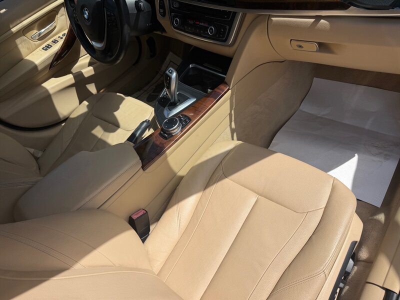 Used 2014 BMW 335i Sedan w/ Technology Package RWD image 18