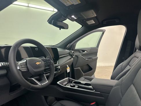 New 2026 Chevrolet Equinox LT w/ Convenience Package II image 28