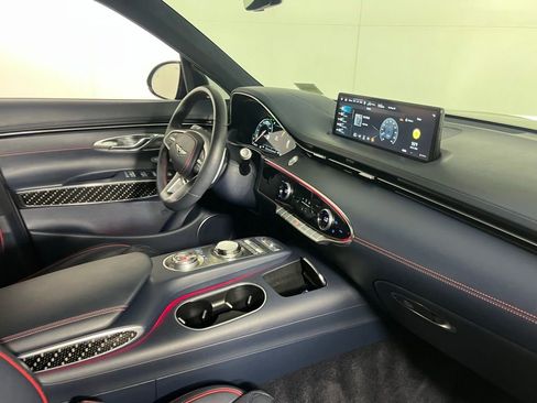 Used 2023 Genesis GV70 3.5T Sport w/ Sport Prestige Package AWD/4WD image 33