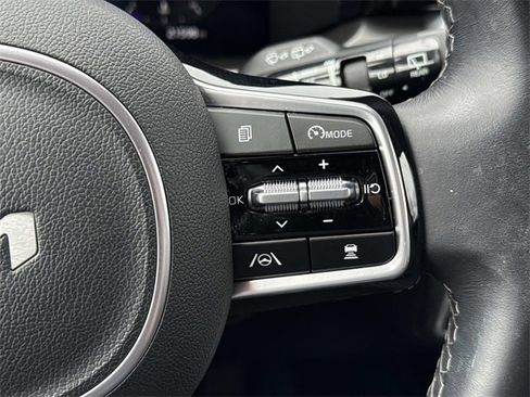 Used 2023 Kia Sorento SX image 24