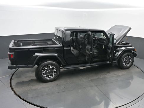 New 2026 Jeep Gladiator Sahara image 65