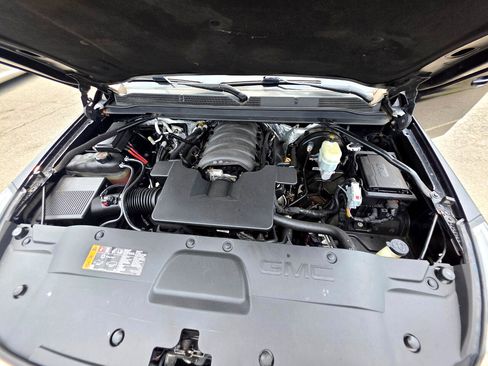 Used 2018 GMC Yukon XL SLT image 28