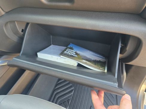 Used 2021 GMC Sierra 1500 SLT image 32