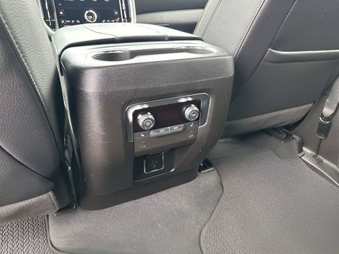 Used 2025 GMC Yukon Denali image 21